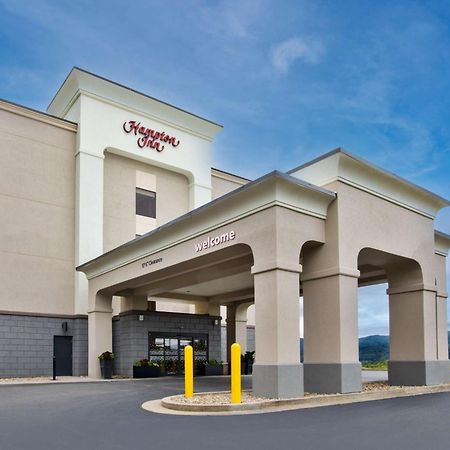 Hampton Inn Елкинс Екстериор снимка