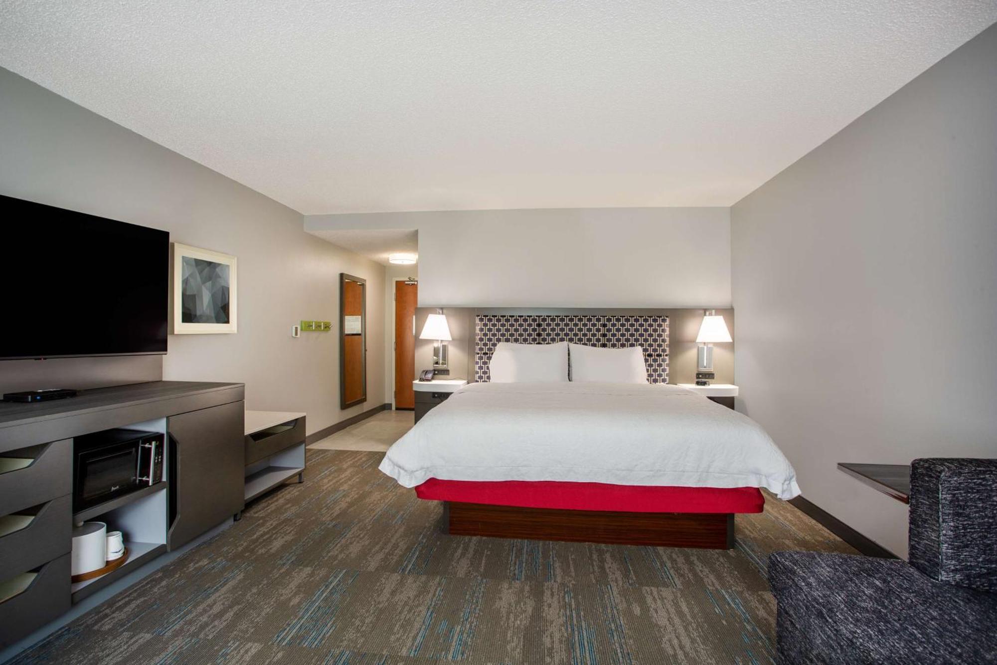 Hampton Inn Елкинс Екстериор снимка