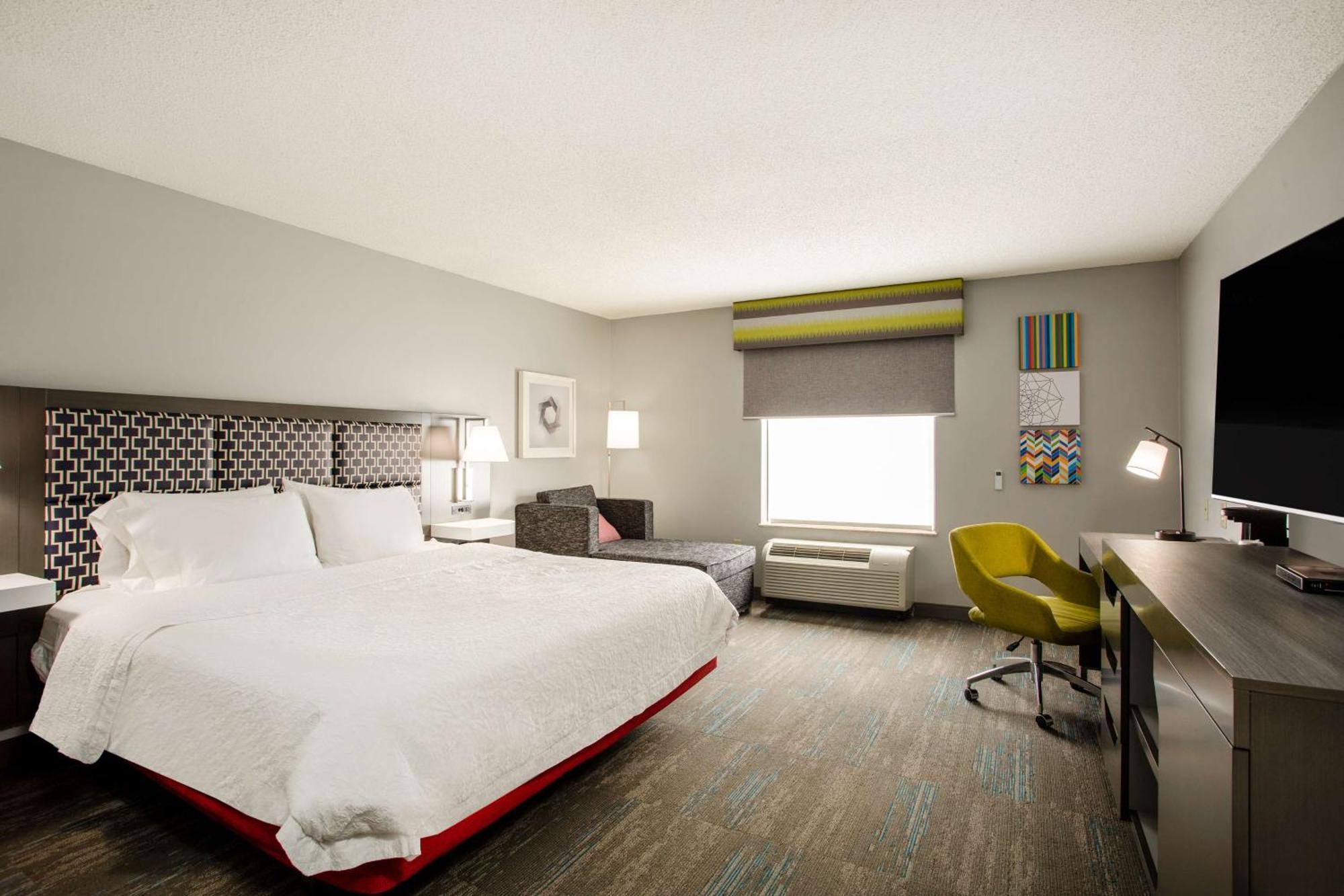 Hampton Inn Елкинс Екстериор снимка