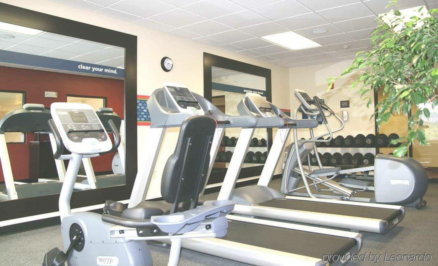 Hampton Inn Елкинс Съоръжения снимка